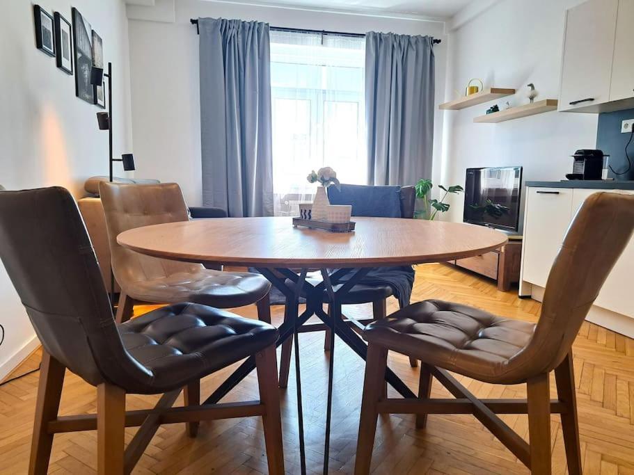 Amazing Castle View Apartment Bratislava Luaran gambar