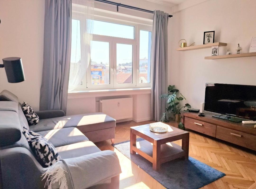 Amazing Castle View Apartment Bratislava Luaran gambar