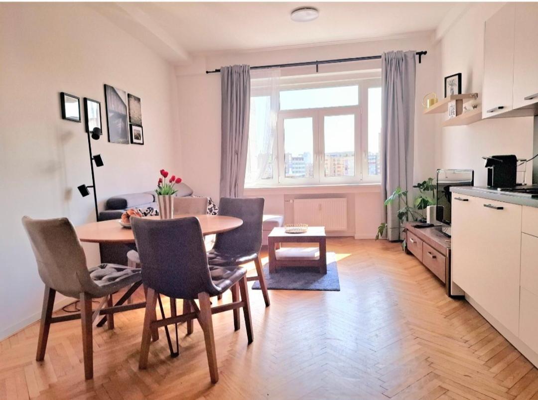 Amazing Castle View Apartment Bratislava Luaran gambar